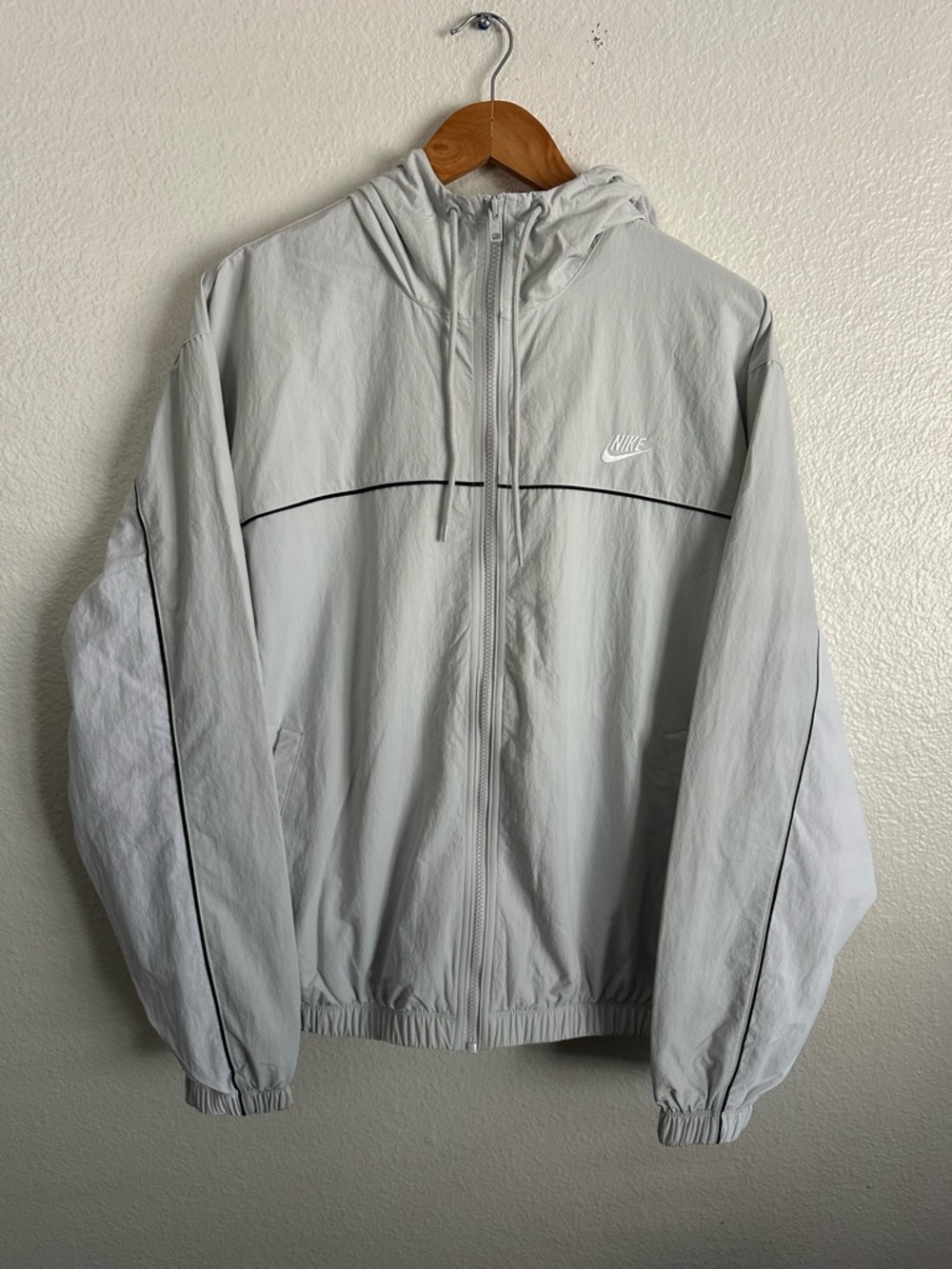 Nike Sportswear Club Woven Track Athletic Hooded Jacket Retro Men’s Size Medium